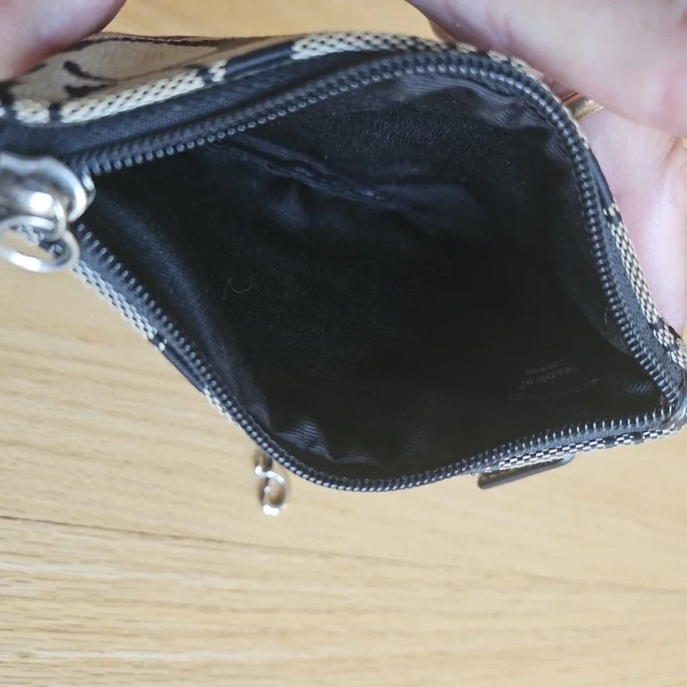 Coach Signature Jacquard‎ Wristlet Black White Canvas Leather Trim 6.25x4 inch